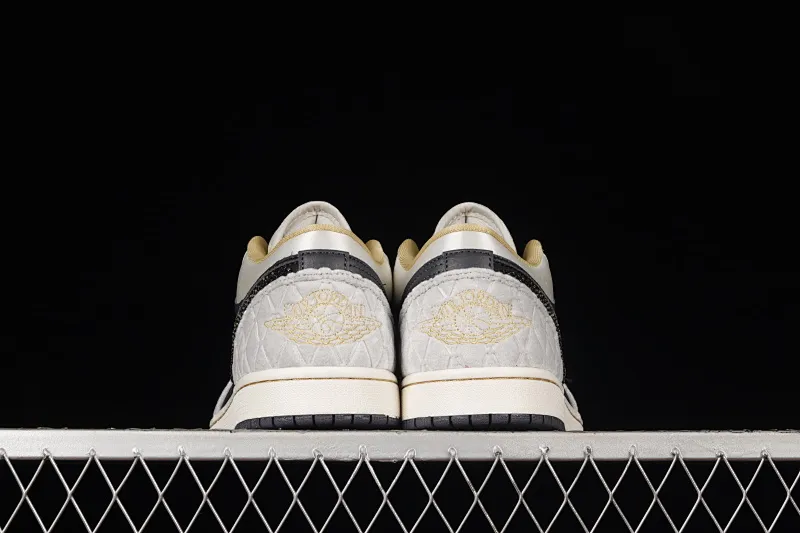 All categories Air Jordan Jordan series basketball shoes Air Jordan 1 Low G version pure original Air Jordan 1 Low AJ1 Joe 1 black and gray satin sports culture basketball shoes DV1762-001